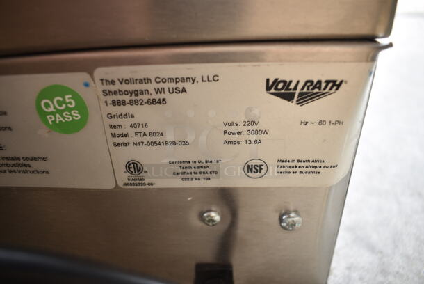 BRAND NEW SCRATCH AND DENT! Vollrath FTA 8024 40716 Stainless Steel Commercial Countertop Electric Powered Flat Top Griddle. 220 Volts, 1 Phase.  - Image 5 of 5