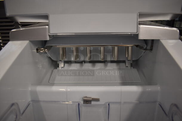 BRAND NEW SCRATCH AND DENT! Whynter IMC-490SS Commercial Stainless Steel Electric Compact Portable Ice Maker. 115V, 1 Phase. Tested And Working!  - Image 2 of 7