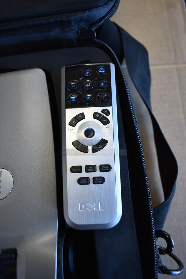 Dell 3400MP DLP Front Projector in Bag. 100-240 Volts, 1 Phase.  - Image 4 of 12