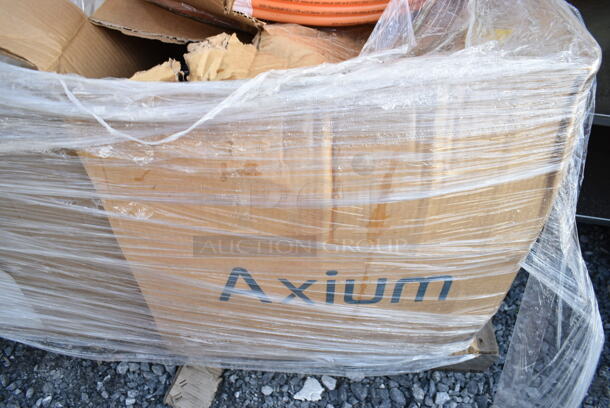 BRAND NEW SCRATCH AND DENT! Lot of 2 Boxes of Plastic Bottles.  - Image 4 of 4