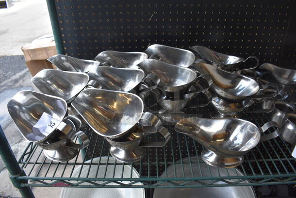 21 Metal Gravy Boats. 9.5x4.5x4. 21 Times Your Bid! - Image 3 of 3