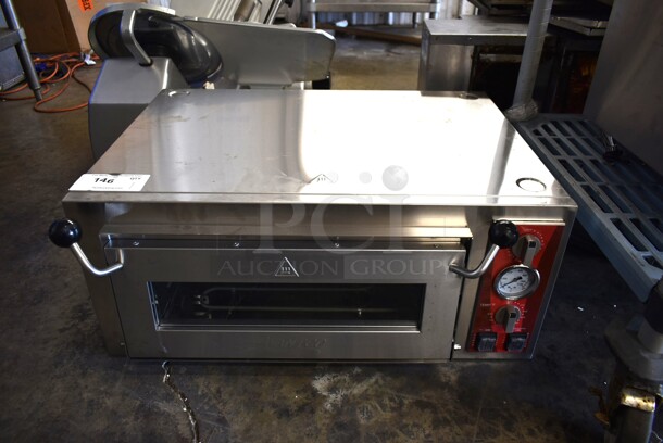 BRAND NEW SCRATCH AND DENT! Avantco 177DPO18S Stainless Steel Commercial Countertop Electric Powered Single Deck Pizza Oven. Does Not Have Cooking Stone. 120 Volts, 1 Phase. Tested and Working! - Image 1 of 4