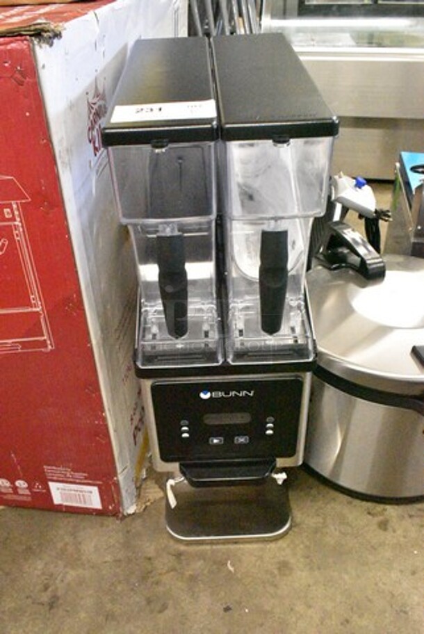 BRAND NEW SCRATCH AND DENT! 2024 Bunn MHG BrewWISE MHG Stainless Steel Multi Hopper Coffee Grinder with Removable Hoppers. 120 Volts, 1 Phase. Tested and Working! - Image 2 of 6