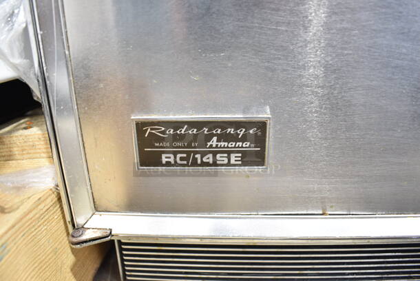 Amana Radarange RC/14SE Stainless Steel Commercial Countertop Microwave Oven.  - Image 3 of 5