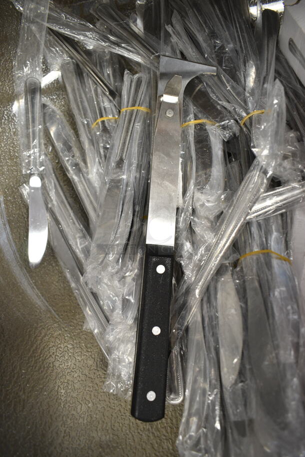 ALL ONE MONEY! Lot of BRAND NEW SCRATCH AND DENT! Items Including Cambro PSB23176 40.7 Qt. Pebbled Serving/Salad Bowl, Choice Milton 8 7/8" Stainless Steel Medium Weight Dinner Knife - 12/Case - Image 6 of 8