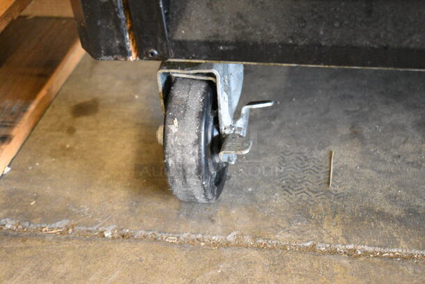 Avantco 178GDS47HCB Metal Commercial 2 Door Reach In Cooler Merchandiser w/ Poly Coated Racks on Commercial Casters. 115 Volts, 1 Phase. Tested and Powers On But Does Not Get Cold - Image 3 of 7