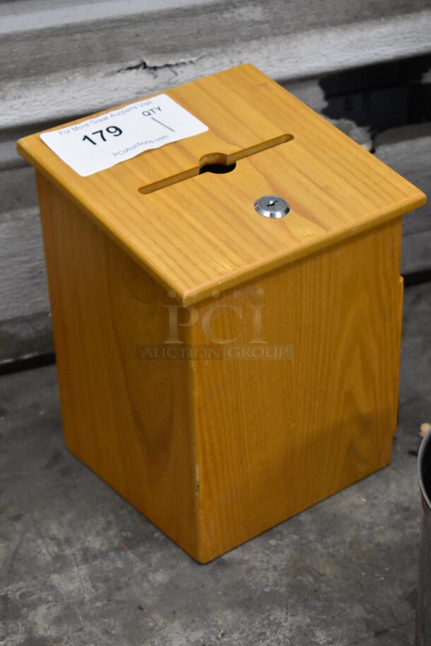 Wood Pattern Suggestion Box. 8x7x10 - Image 4 of 6