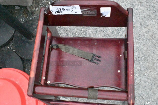 5 Various Items Including High Chair, Lettuce Spinner and 3 Stanchions. 5 Times Your Bid!  - Image 4 of 12