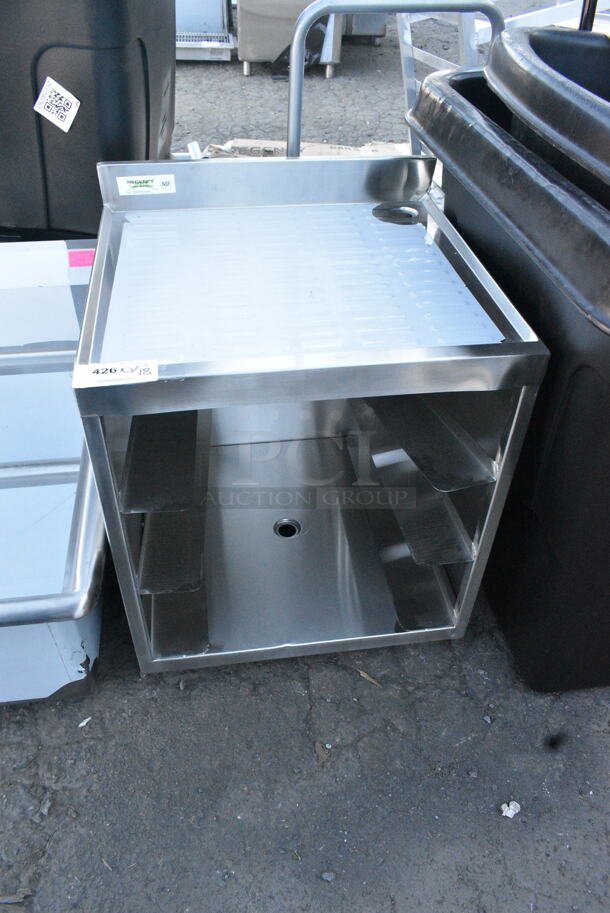 BRAND NEW SCRATCH AND DENT! Regency 600FRSU2324C Stainless Steel Corrugated Top Glass Rack Storage Unit - 23" x 24" - Image 2 of 6