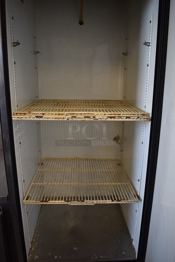 True T-23 Metal Commercial Single Door Reach In Cooler on Commercial Casters. 115 Volts, 1 Phase. 27x30x83. Tested and Powers On But Does Not Get Cold - Image 4 of 6