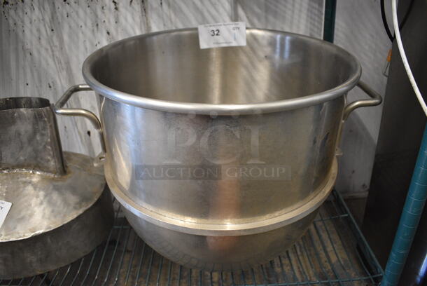 Hobart VMLHP40 Stainless Steel Commercial 40 Quart Mixing Bowl. 22x17x15