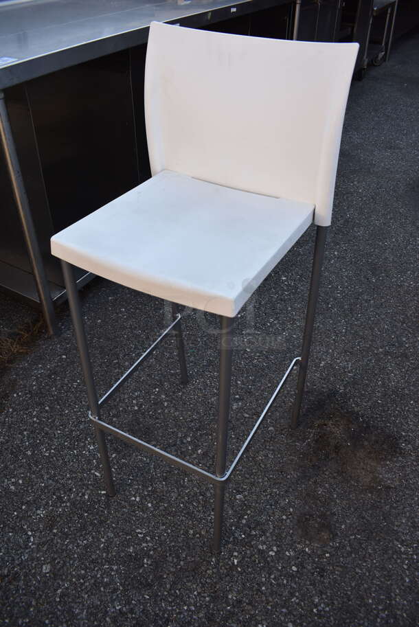 6 Bikini Design Jorge Pensi Amat White Bar Height Chairs on Metal Legs. Stock Picture - Cosmetic Condition May Vary. 16x16x41. 6 Times Your Bid! - Image 2 of 8