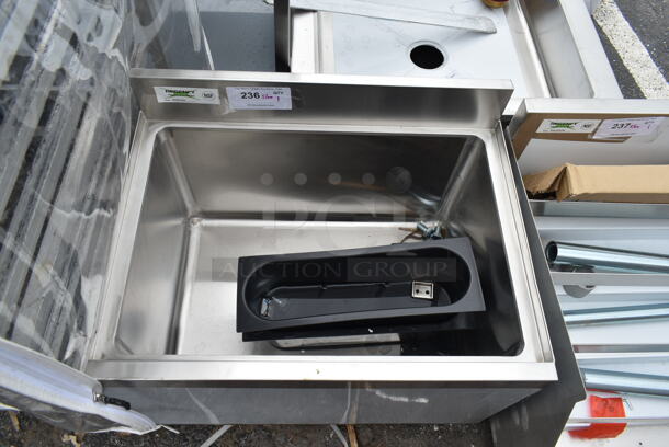 BRAND NEW SCRATCH AND DENT! Regency 600IB1824 18" x 24" Underbar Ice Bin - 77 lb. No Legs. - Image 2 of 5