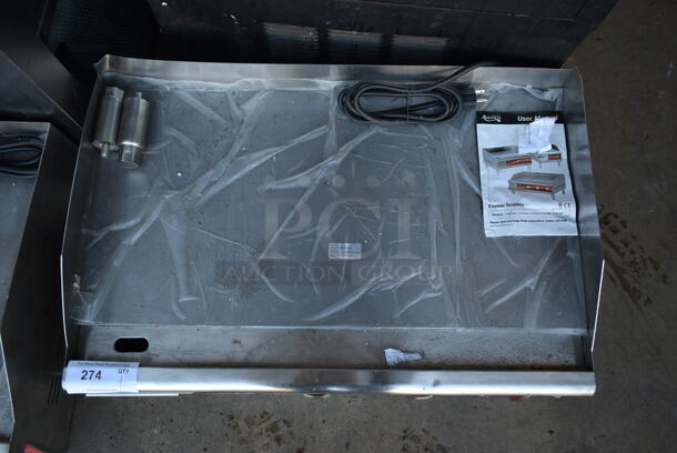BRAND NEW SCRATCH AND DENT! 2023 Avantco 177EG30N Stainless Steel Commercial Countertop Electric Powered Flat Top Griddle. 208/240 Volts, 1 Phase. - Image 3 of 7