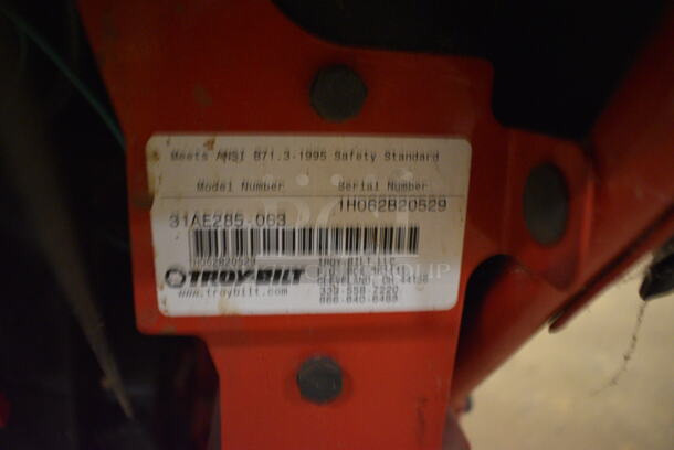 Troy Bilt Squall 31AE285-063 Snow Thrower(CSS) - Image 9 of 11