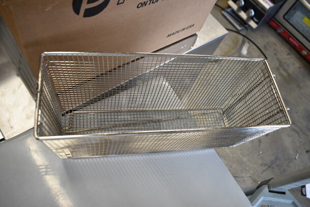 3 BRAND NEW SCRATCH AND DENT! Various Metal Fry Baskets. 5.5x23x9, 5.5x29x12.5. 3 Times Your Bid!  - Image 6 of 6