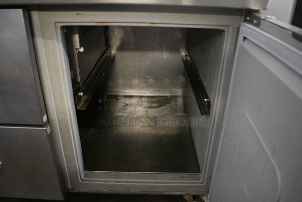 Randell Stainless Steel Commercial Sandwich Salad Prep Table Bain Marie Mega Top w/ 1 Door, 4 Drawers, Overshelf and Ticket Holder on Commercial Casters. 89x35x56.5. Tested and Does Not Power On - Image 4 of 7