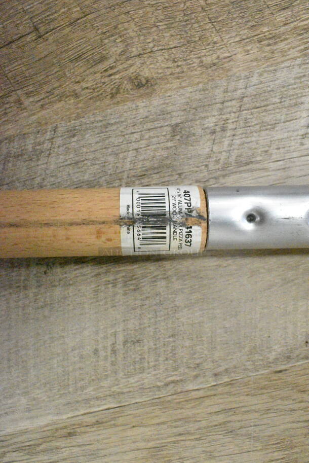 22 Items Including Metal Baking Pans, Scale, Manual Citrus Juicer, Mesh Racks, Sifters. 22 Times Your Bid!  - Image 12 of 12
