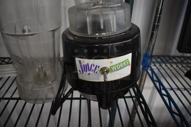Metal Commercial Countertop Blender w/ 2 Pitchers. 7x7x16. Tested and Working! - Image 3 of 4
