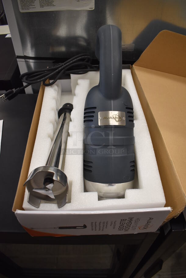 BRAND NEW SCRATCH AND DENT! AvaMix 928IBHD14 Stainless Steel Commercial 14" Shaft Immersion Blender. 120 Volts, 1 Phase. Tested and Working! - Image 2 of 8