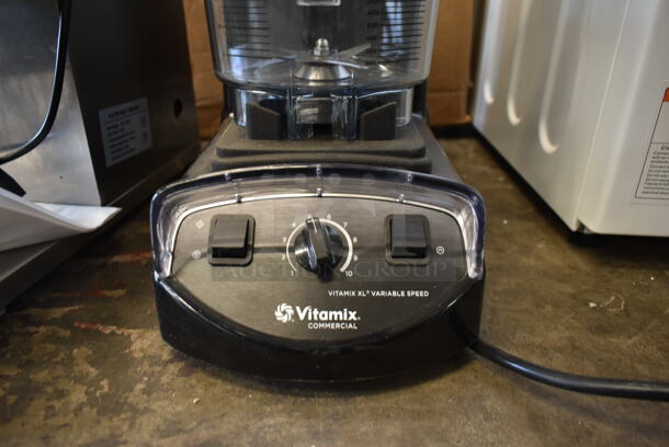 BRAND NEW SCRATCH AND DENT! 2022 Vita-Mix VM0141A Metal Commercial Countertop Blender w/ Pitcher. 120 Volts, 1 Phase. Tested and Working! - Image 3 of 7