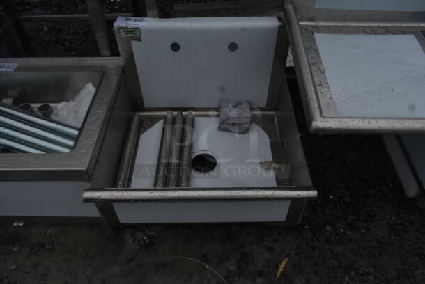 BRAND NEW SCRATCH AND DENT! Regency 600SMFS2124 18-Gauge 304 Stainless Steel Standing Mop Sink - 21" x 24" x 8" - Image 2 of 5