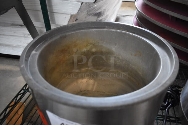 Vollrath Cayenne HS-11 Stainless Steel Commercial Countertop Soup Kettle Food Warmer w/ Lid. Does Not Have Drop In. 120 Volts, 1 Phase. Tested and Working! - Image 3 of 5