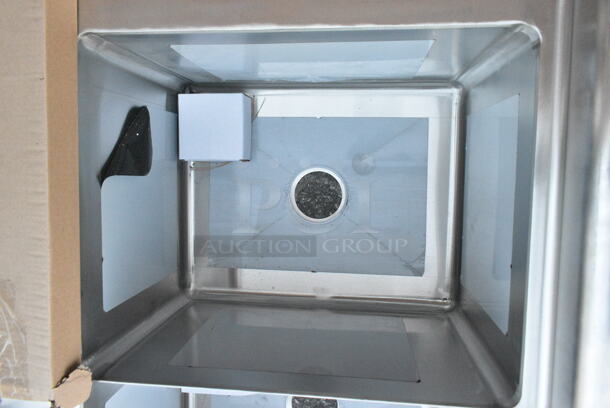 BRAND NEW SCRATCH AND DENT! Regency 600DDTS384RT 16-Gauge 7' Soiled / Dirty Dish Table with 3-Compartment Sink - 16" x 20" x 14" Bowls - Right Drainboard. No Legs.  - Image 5 of 10