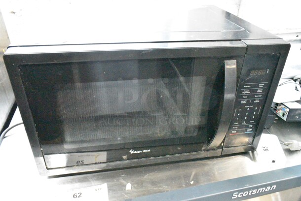 Magic Chef HMM1611B2 Metal Countertop Microwave Oven w/ Plate. 120 Volts, 1 Phase.  - Image 1 of 4