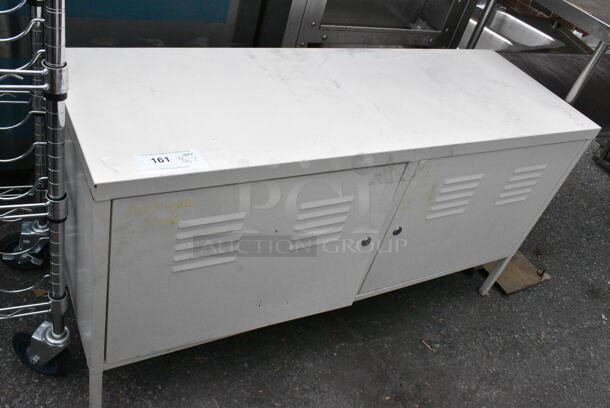 White Metal 2 Door Locker.  - Image 1 of 3