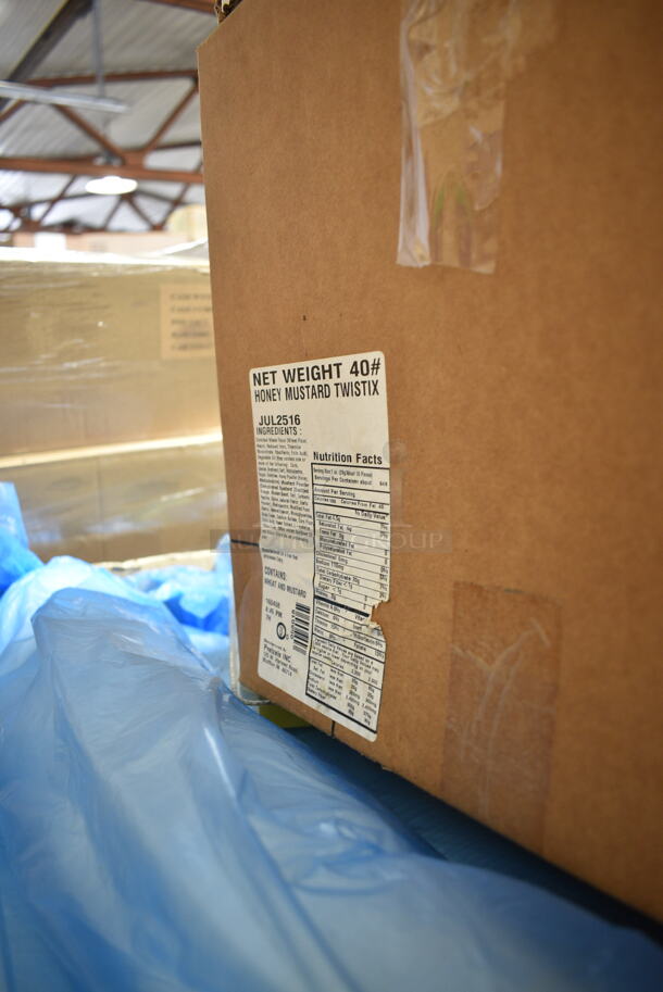 PALLET LOT of 30 BRAND NEW Boxes Including 3 Box Rubbermaid Q851-20 Dust Mops, Honey Mustard, PL2N Dart Clear Plastic Lids, Solo Plastic Cups, 42BR Cups, Solo P325N 3.25 oz. Translucent Polystyrene Souffle Cup / Portion Cup - 2500/Case. 30 Times Your Bid!  - Image 3 of 12