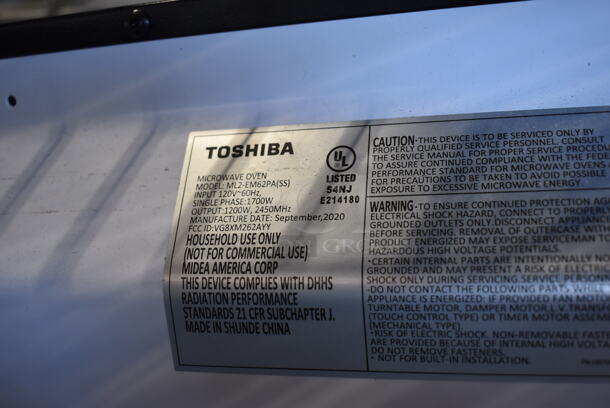 Toshiba ML2-EM62PA(SS) Stainless Steel Countertop Microwave Oven w/ Plate. 120 Volts, 1 Phase. - Image 5 of 6