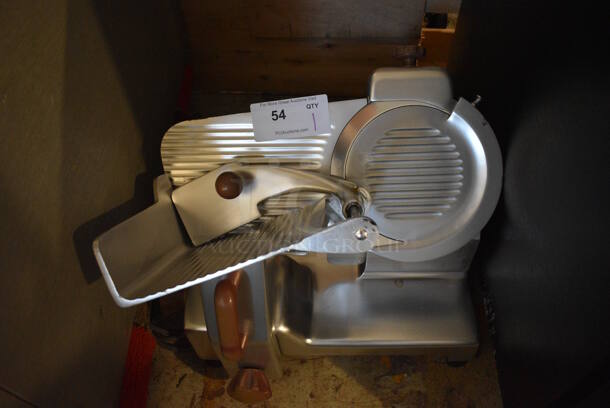 Stainless Steel Commercial Countertop Meat Slicer w/ Blade Sharpener. 115 Volts, 1 Phase. 19x17x17. Tested and Working!