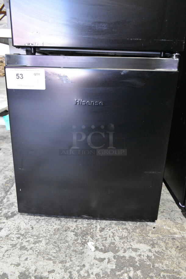 Hisense WMS017M6XBE Mini Cooler. 115 Volts, 1 Phase. Tested and Working! - Image 1 of 5