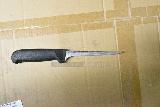 75 SHARPENED Stainless Steel Knives Including Boning Knives. 75 Times Your Bid!  - Image 2 of 5