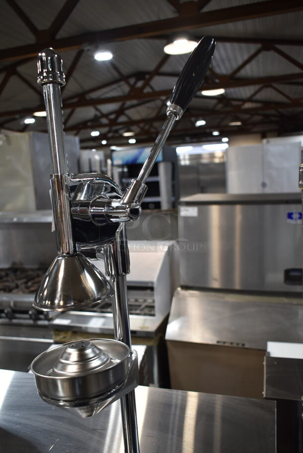 BRAND NEW SCRATCH AND DENT! Choice Prep MCJ-1 Stainless Steel Manual Light Duty Citrus Juicer - Image 6 of 6