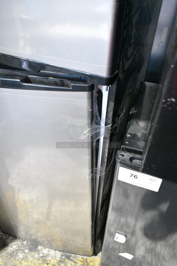 Frigidaire EFR780-6COM Cooler w/ Freezer. 115 Volts, 1 Phase. Cannot Test Due To Cut Power Cord - Image 6 of 7