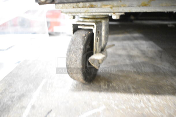 Avantco G1.2BM2F-HC Metal Commercial 2 Door Reach In Cooler Merchandiser w/ Poly Coated Racks on Commercial Casters. 115 Volts, 1 Phase. Tested and Working! - Image 4 of 5