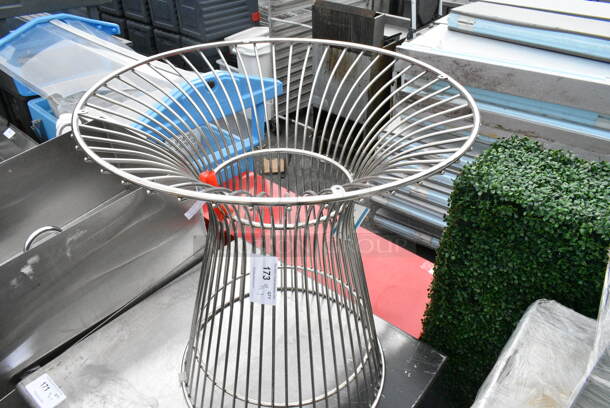 Metal Display Piece. - Image 3 of 4