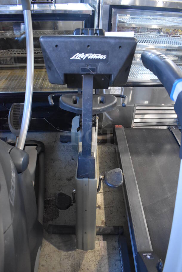 Life Fitness Life Cycle 9100R Metal Commercial Floor Style Stationary Exercise Bicycle. 24x52x50. Tested and Does Not Power On - Image 7 of 7