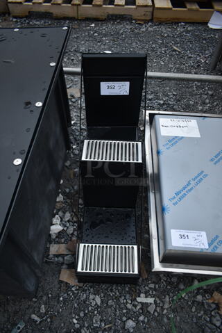 BRAND NEW SCRATCH AND DENT! Curtis CAR-2T-BLK Black 20" x 8" x 22 1/2" Step Up Two Airpot Rack