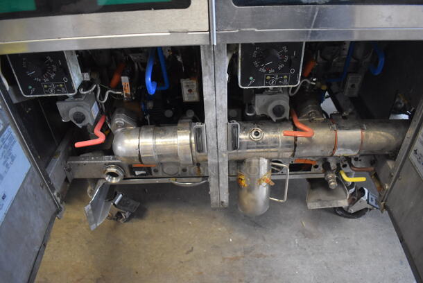 2014 Pitco Frialator Model SSH60 ENERGY STAR Stainless Steel Commercial 4 Bay Natural Gas Powered Deep Fat Fryer w/ 6 Metal Fry Baskets and Filtration System on Commercial Casters. 80,000 BTU. 62.5x35x49 - Image 9 of 11