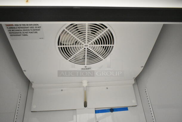 2021 True TSCI-600R-G-PH Metal Commercial Single Door Reach In Cooler Merchandiser w/ Poly Coated Racks. 115 Volts, 1 Phase. Tested and Working! - Image 3 of 5