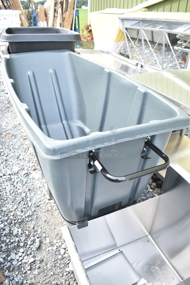 BRAND NEW SCRATCH AND DENT! Lavex 475AG003TBGY 0.5 Cubic Yard Gray Heavy-Duty Tilt Truck / Trash Cart (850 lb. Capacity) - Image 5 of 6