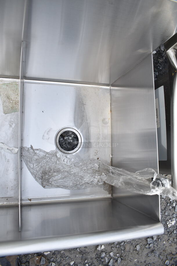 BRAND NEW SCRATCH AND DENT! Stainless Steel Commercial 3 Bay Sink. No Legs.  - Image 4 of 6