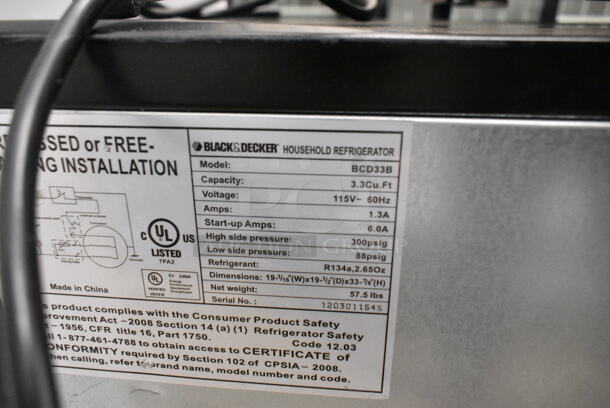 Black & Decker BCD33B Metal Mini Cooler w/ Freezer. 115 Volts, 1 Phase. Tested and Powers On But Does Not Get Cold - Image 6 of 6