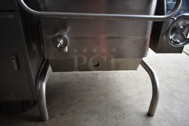 Groen BPM-30G Stainless Steel Commercial Floor Style Natural Gas Powered 30 Gallon Braising Pan. 104,000 BTU.  - Image 4 of 10