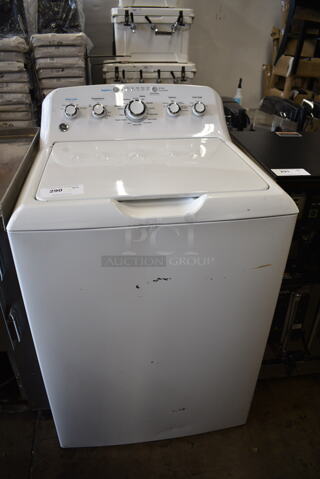 General Electric GE GTW465ASN2WW Metal Top Load Washer. 