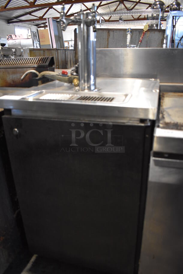 Beverage Air BM23 Stainless Steel Commercial Direct Draw Kegerator w/ Beer Tower on Commercial Casters. 115 Volts, 1 Phase. 24x26.5x49.5. Tested and Working! - Image 2 of 7