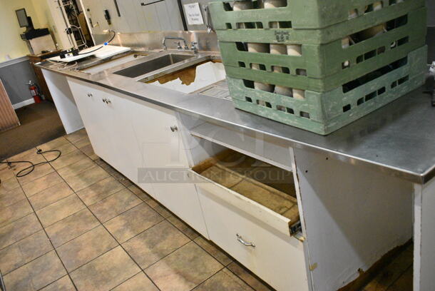 Counter w/ Sink Basin. BUYER MUST REMOVE: Bring Tools and Manpower Needed To Remove This Item. (main dining room)  - Image 5 of 5